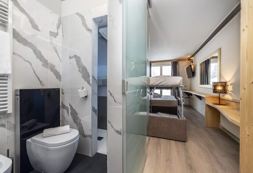 غرفة قياسية رباعية, Piandineve