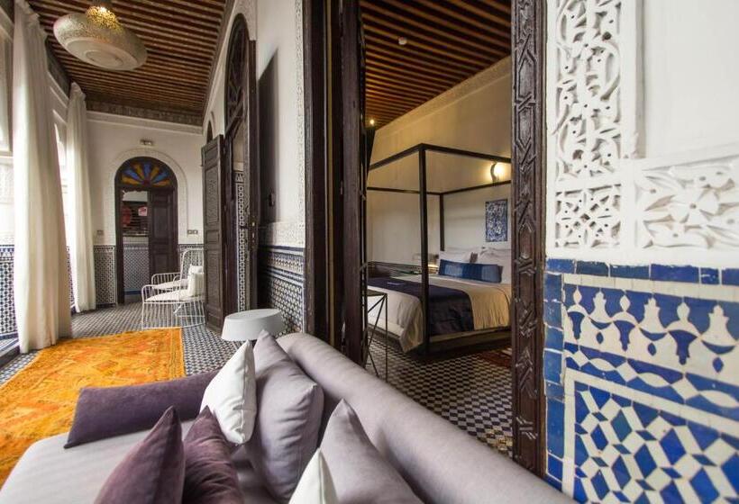 سوییت لوکس, Riad Braya