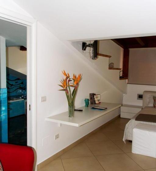 סוויטת ג'וניור נוף לים, Riviera Ionica