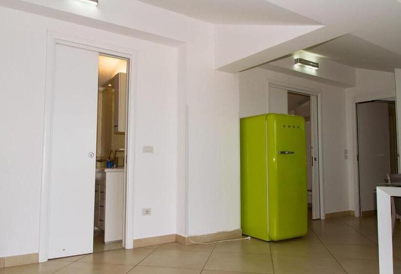 סוויטת ג'וניור נוף לים, Riviera Ionica