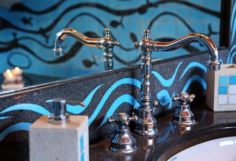 סוויטת ג'וניור נוף לים, Riviera Ionica