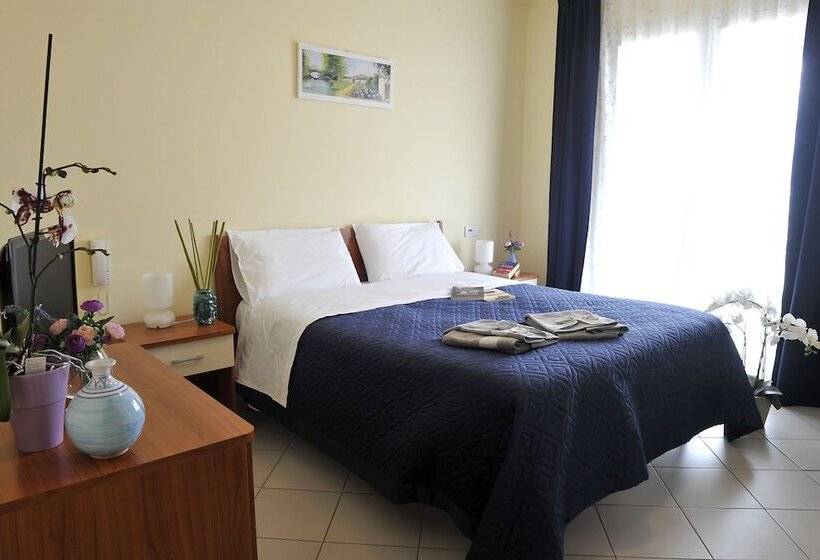 דירת חדר, Riviera Ionica