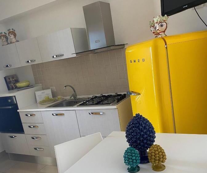 דירת חדר נוף לים, Riviera Ionica