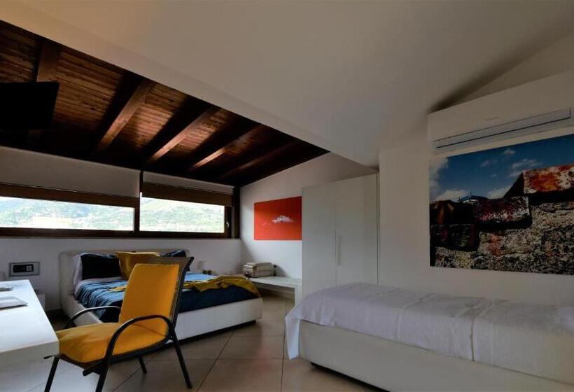 סוויטת ג'וניור נוף לים, Riviera Ionica