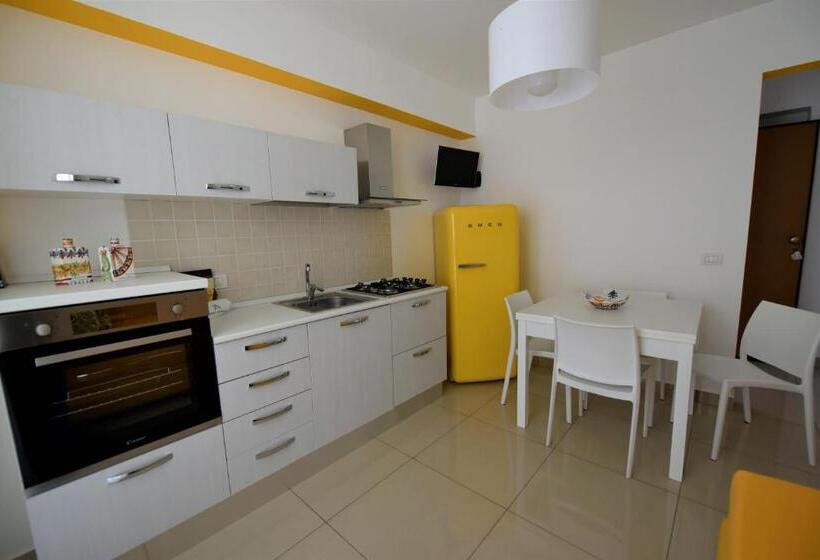 דירת חדר נוף לים, Riviera Ionica