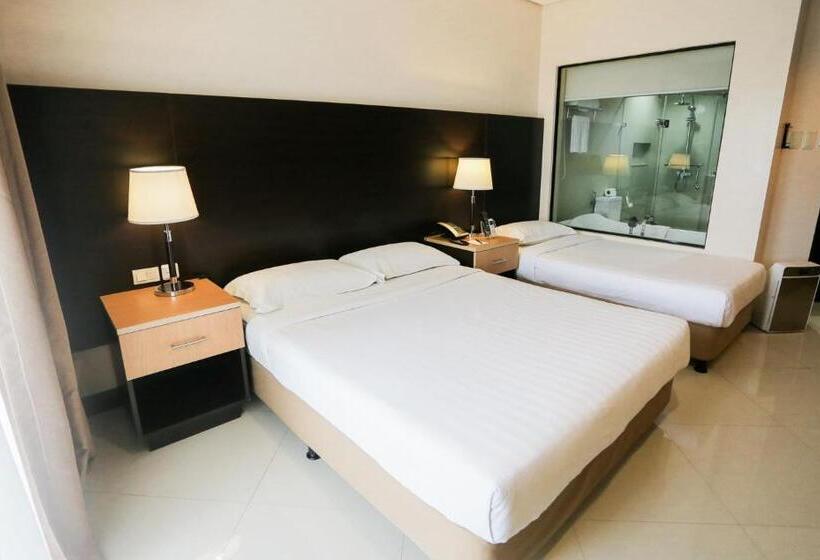 חדר דלוקס נוף לאגם, The Lake Hotel Tagaytay