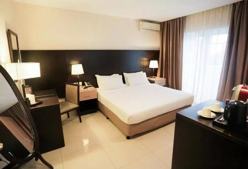スイート, The Lake Hotel Tagaytay
