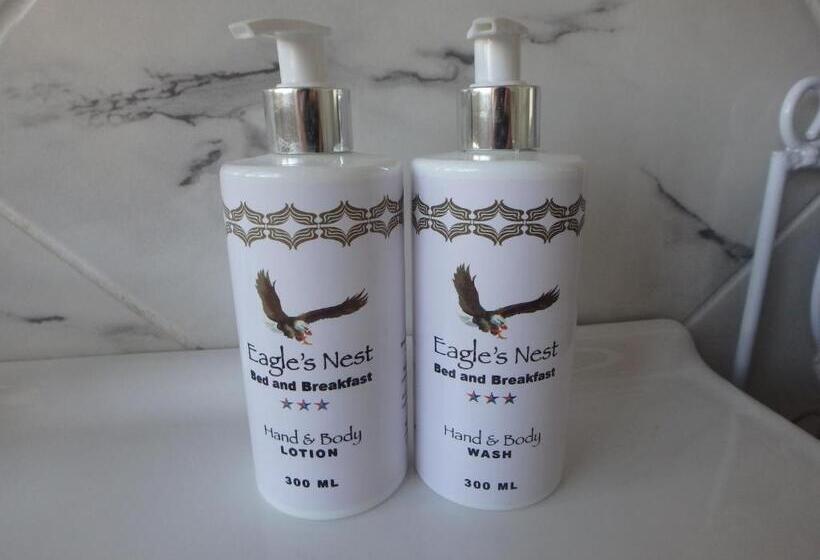 اتاق خانوادگی, Eagle S Nest B&b/self Catering