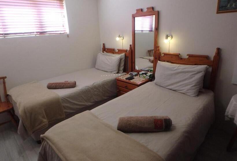 اتاق خانوادگی, Eagle S Nest B&b/self Catering