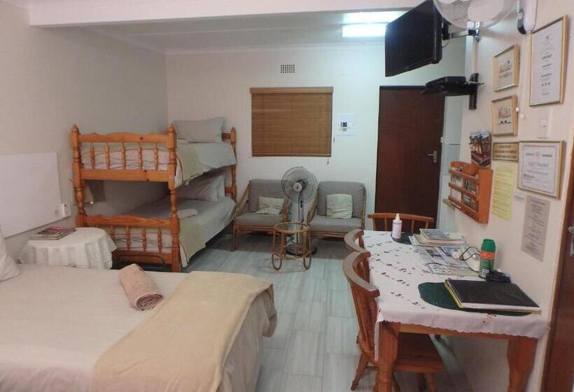 اتاق خانوادگی, Eagle S Nest B&b/self Catering