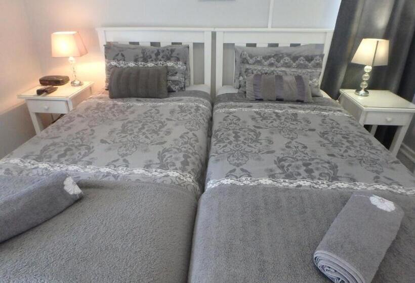 Номер Стандарт с Балконом, Eagle S Nest B&b/self Catering