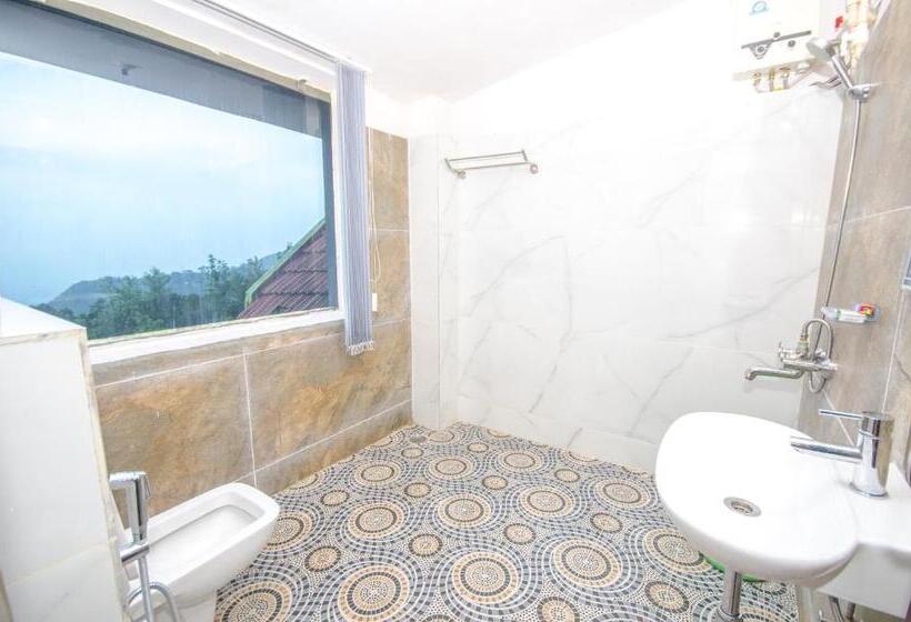 اتاق استاندارد با چشم‌انداز کوهستان, Greenwood Resort