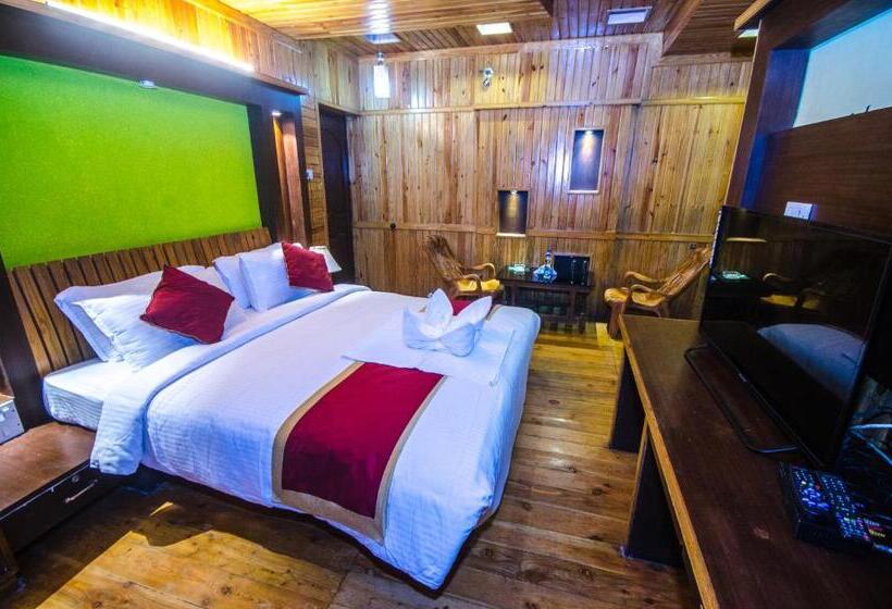 带大床的标准间, Greenwood Resort