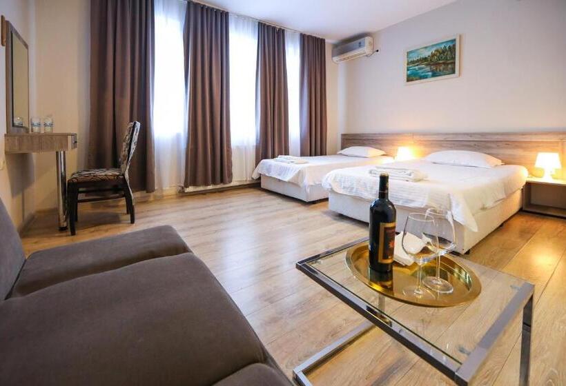 标准单人间, Complex Baroto