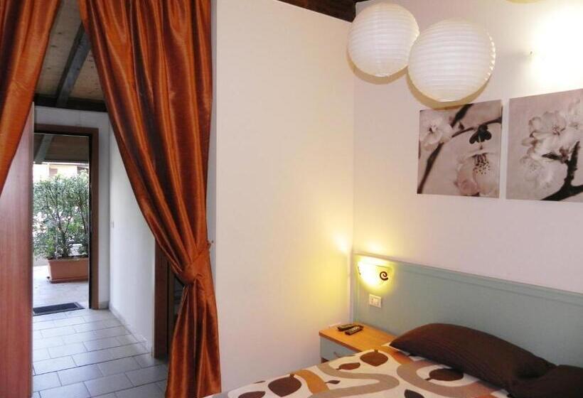 Bungalow Standard, Universo