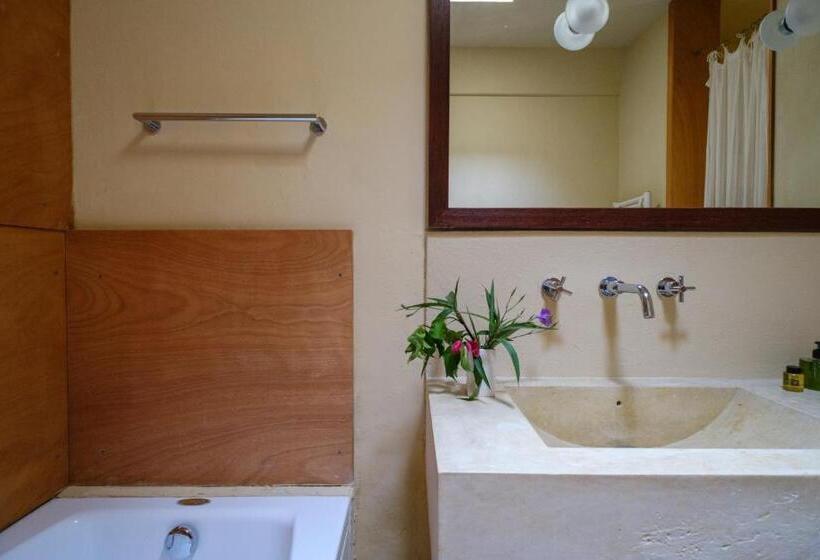 غرفة قياسية ثلاثية, Masseria Bernardini Art Resort