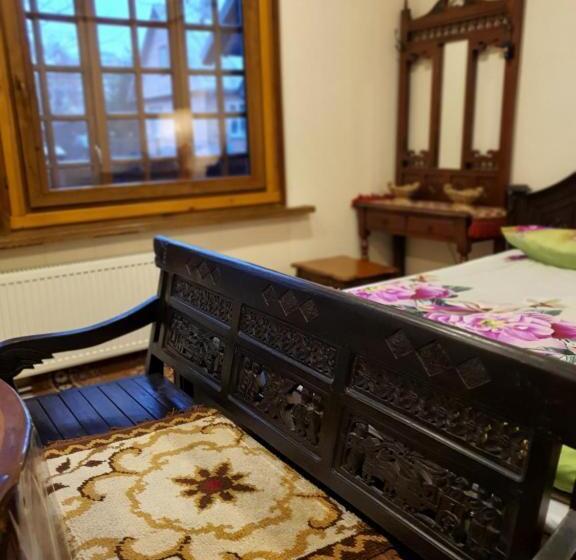 اتاق استاندارد, Pas Birute