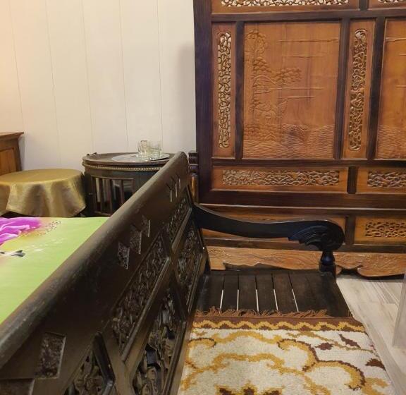 Cameră Standard, Pas Birute