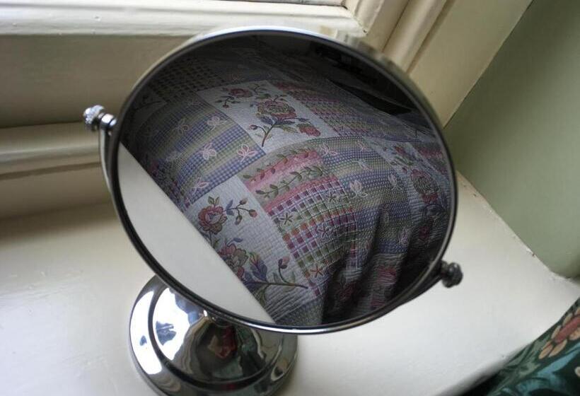 スタンダードルーム, Burnside B&b