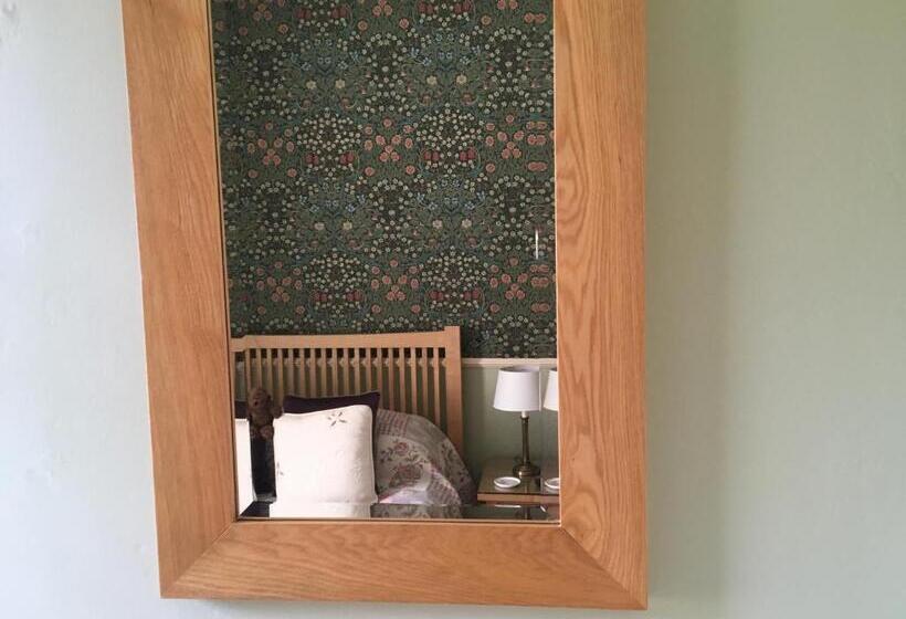 スタンダードルーム, Burnside B&b