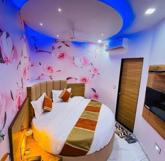 디럭스 룸, Avenue