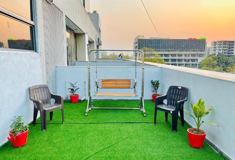 디럭스 룸 가든 전망, Avenue