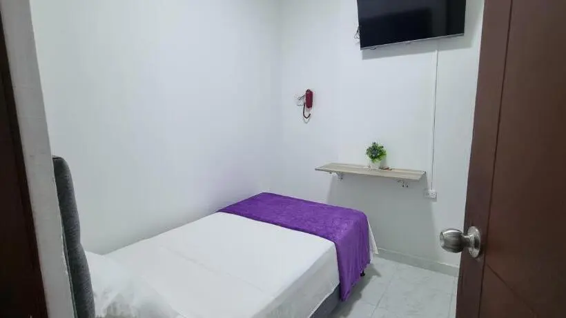 اتاق استاندارد یک نفره, Garden Home Hostal