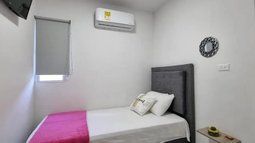 اتاق استاندارد یک نفره, Garden Home Hostal
