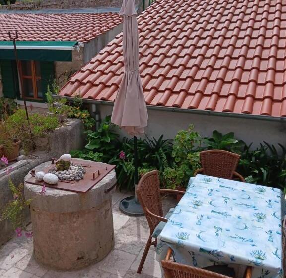 סטודיו סטנדרט עם מרפסת, Guest House Lucijo