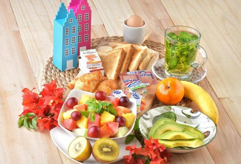 اتاق لوکس, Turquoise B&b