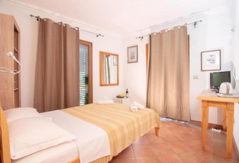 اتاق استاندارد, Apartments And Rooms Levantin Inn