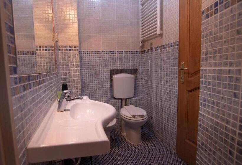 سوییت با چشم‌انداز دریا, Apartments And Rooms Levantin Inn