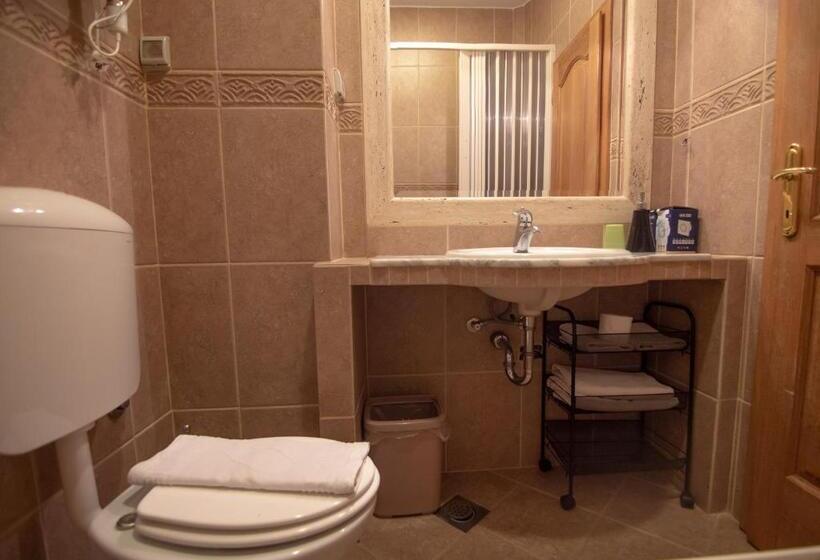 سوییت با چشمانداز دریا, Apartments And Rooms Levantin Inn