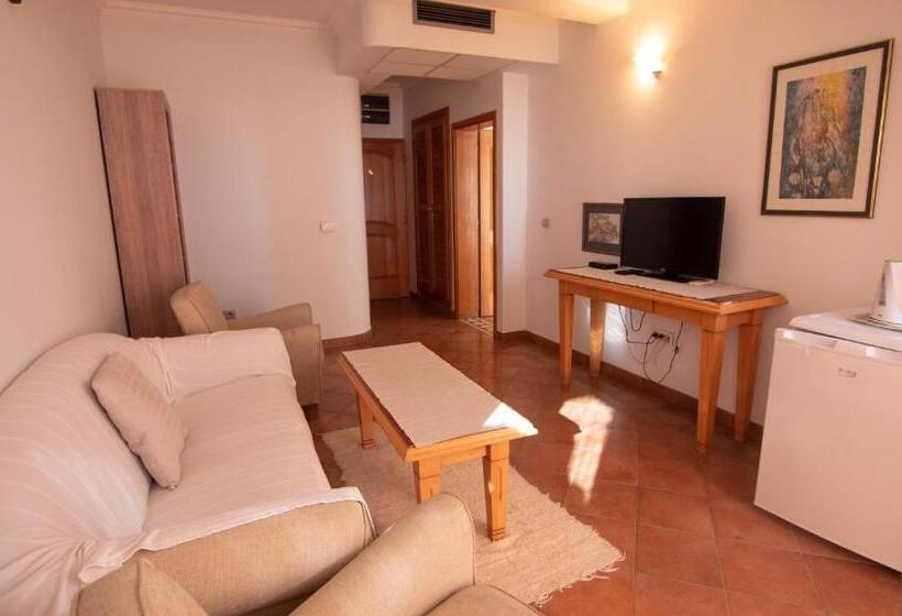 سوییت با چشم‌انداز دریا, Apartments And Rooms Levantin Inn