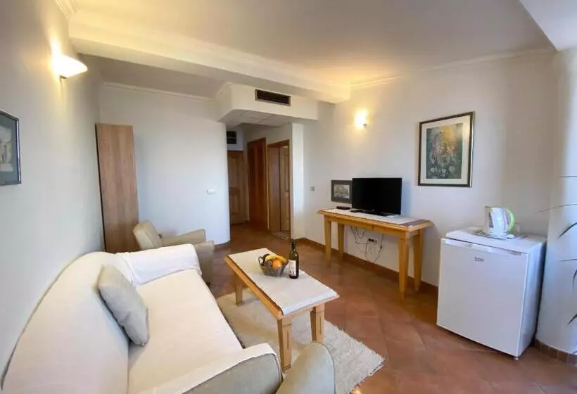 سوییت با چشم‌انداز دریا, Apartments And Rooms Levantin Inn