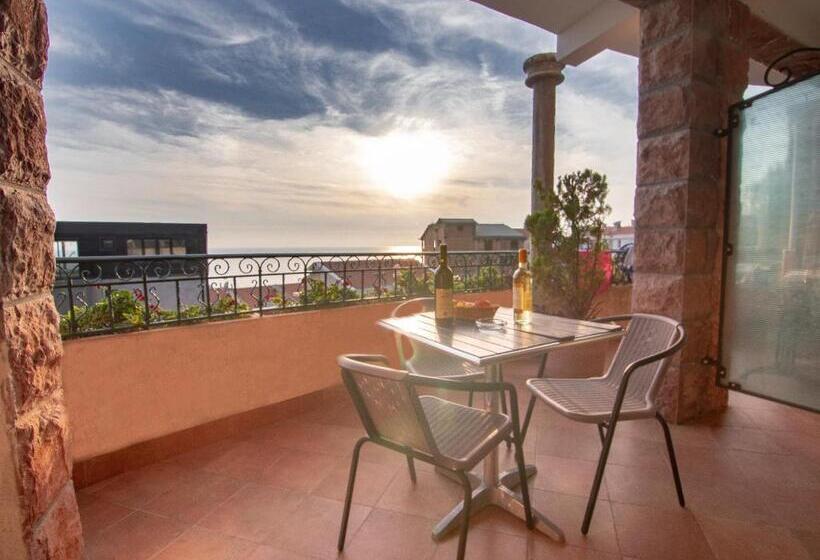 اتاق استاندارد سه نفره, Apartments And Rooms Levantin Inn