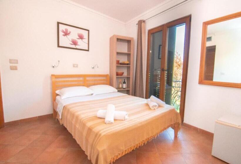 اتاق استاندارد با بالکن, Apartments And Rooms Levantin Inn