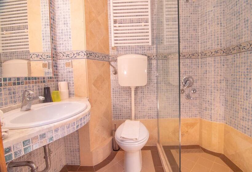اتاق استاندارد با بالکن, Apartments And Rooms Levantin Inn