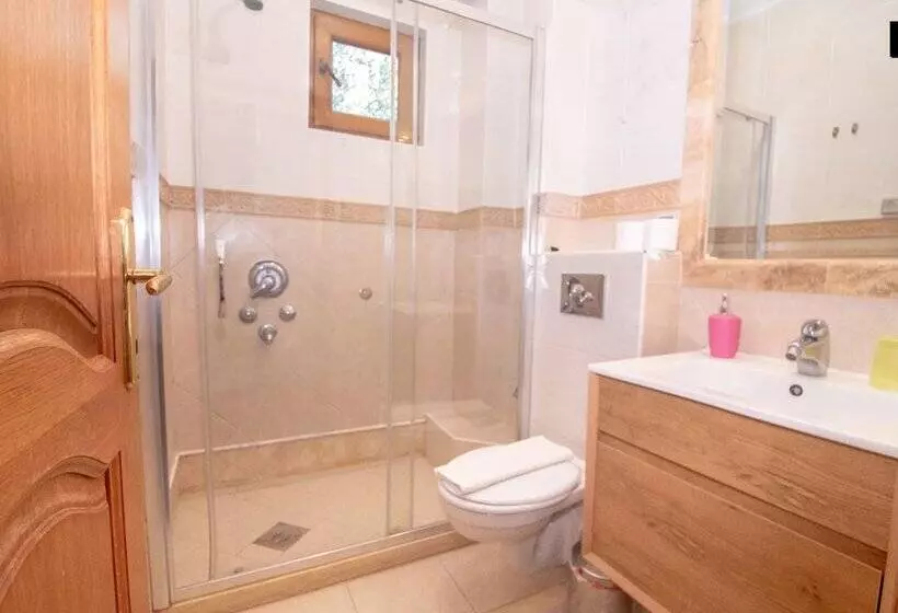 اتاق استاندارد با بالکن, Apartments And Rooms Levantin Inn