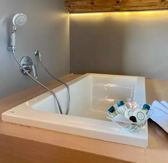 屋根裏部屋風スタンダードルーム, Rutzer Hotel Ristorante & Panoramic Spa