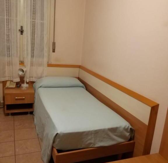 스탠다드 싱글 룸 공동욕실, Amba Alagi