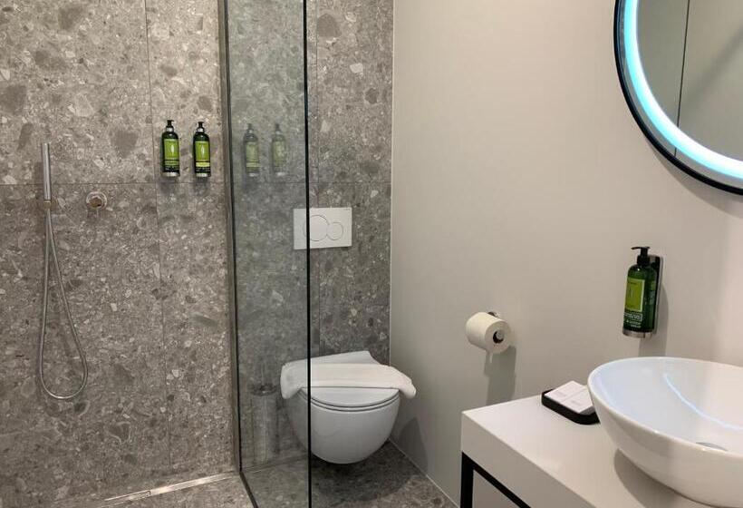 اتاق استاندارد, Bloom