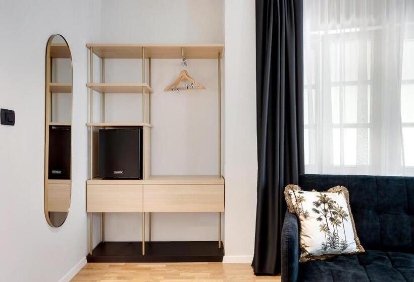 اتاق سوپریور, Bloom