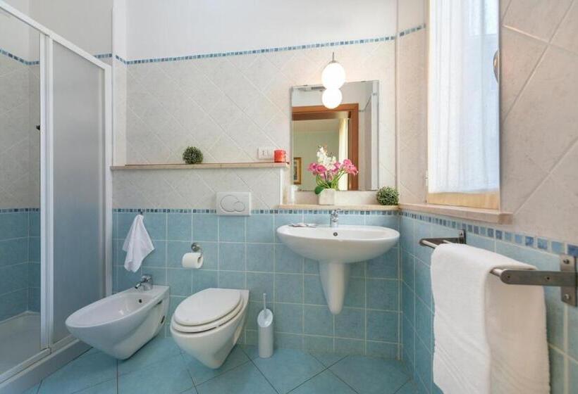 スタンダードシングルルーム, Bruna