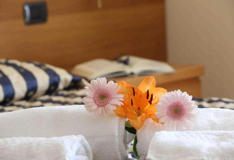 スタンダードシングルルーム, Costabella