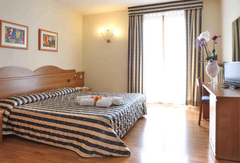 エコノミールーム, Costabella