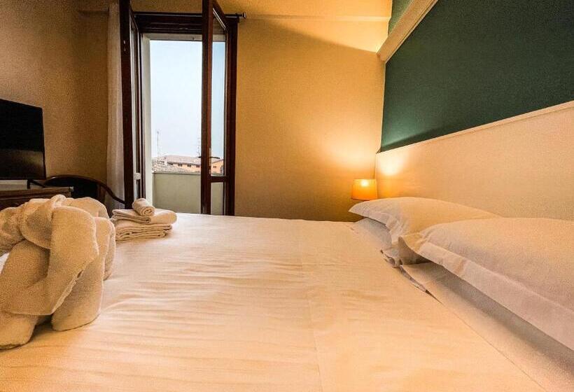 스탠다드 룸, Elefante