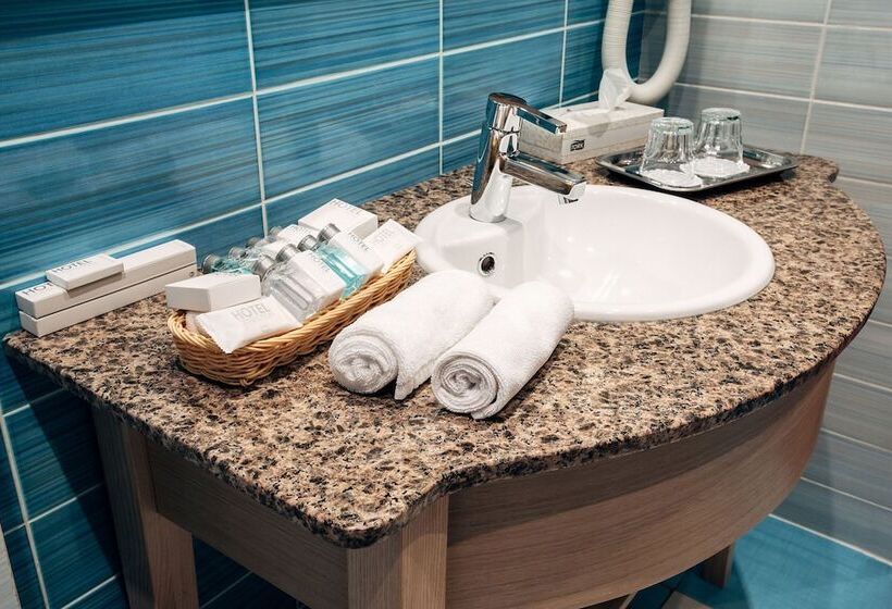 חדר סופריור, Forrestmix Club