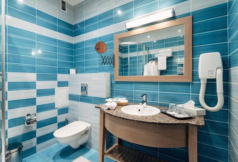 חדר סופריור, Forrestmix Club