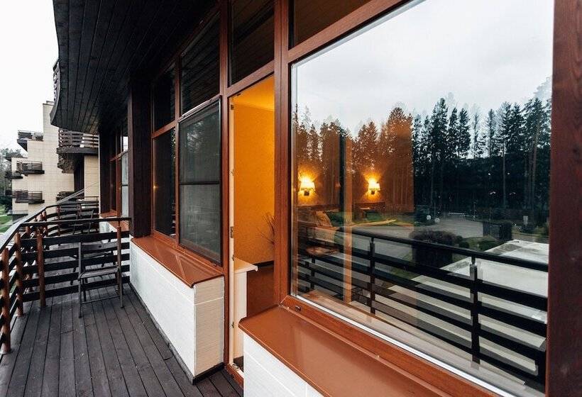 חדר סופריור, Forrestmix Club